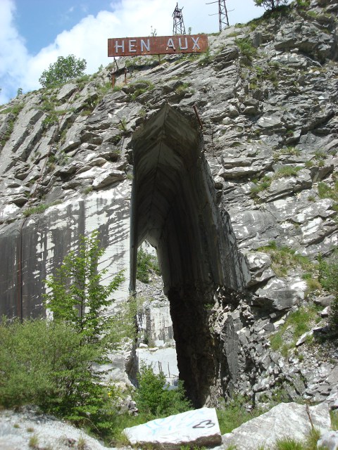 Henraux quarries Tre Fiumi