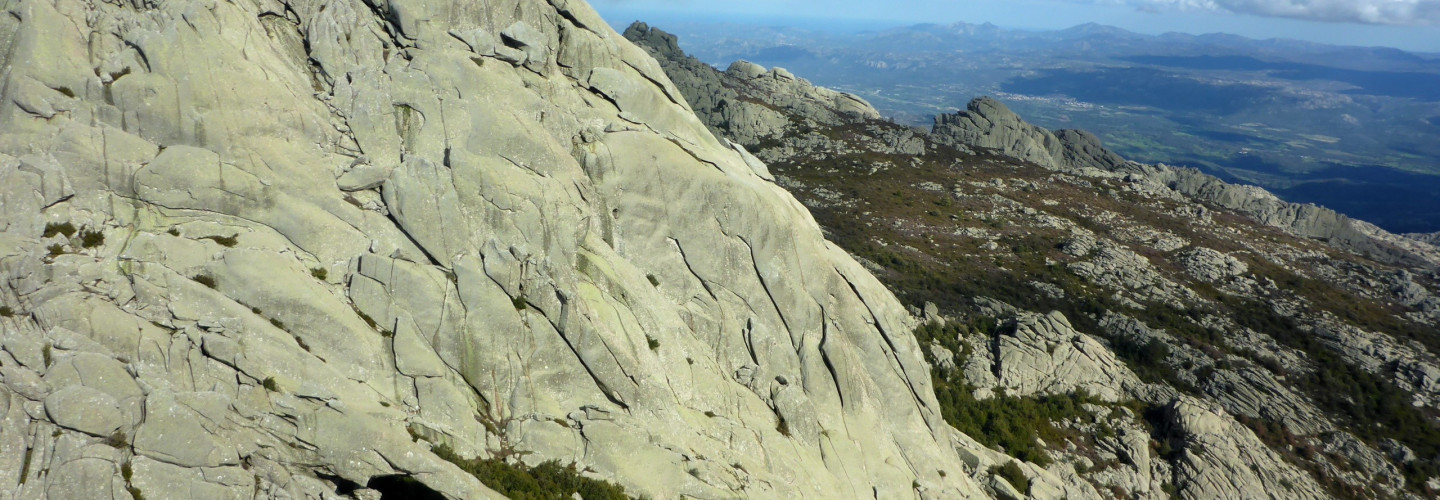 Berritta Peak - Arch Suprappare Natural Monument