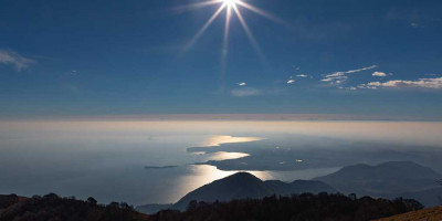 <p>Panorama dal Dos de le Prade. © CAI Salò – Foto di Alberto Boselli.</p>
