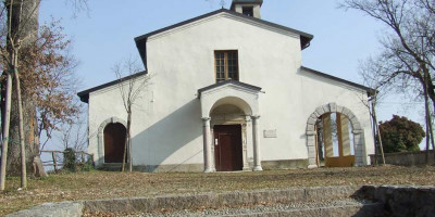 <p>Chiesa di San Bartolomeo a Serniga – http://sentieribresciani.blogspot.com/2013/02/bassa-via-del-garda-1-tappa.html</p>
