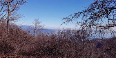 <p>Il lago di Garda da Monte Trat. © CAI Salò – Foto di Corrado Corradini.</p>
