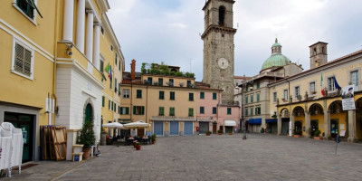 <p>pontremoli</p>
