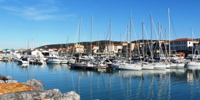 <p>San Vincenzo Porto</p>
